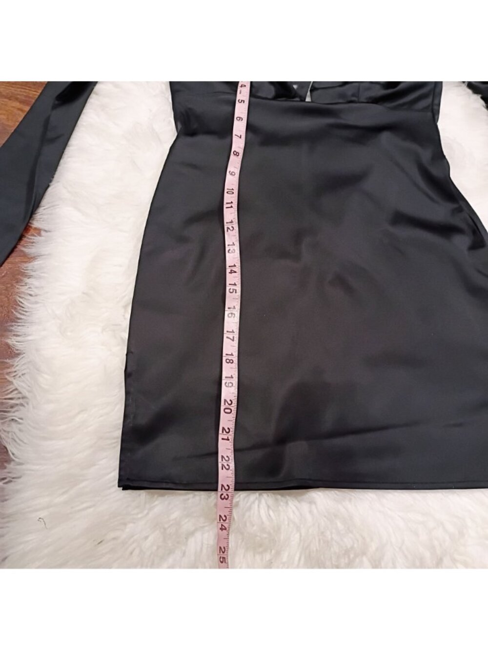 NWT NBD Norah Mini Dress Women's XS Black Lightweight Satin Back Cut-Out Long Sl - Picture 11 of 13